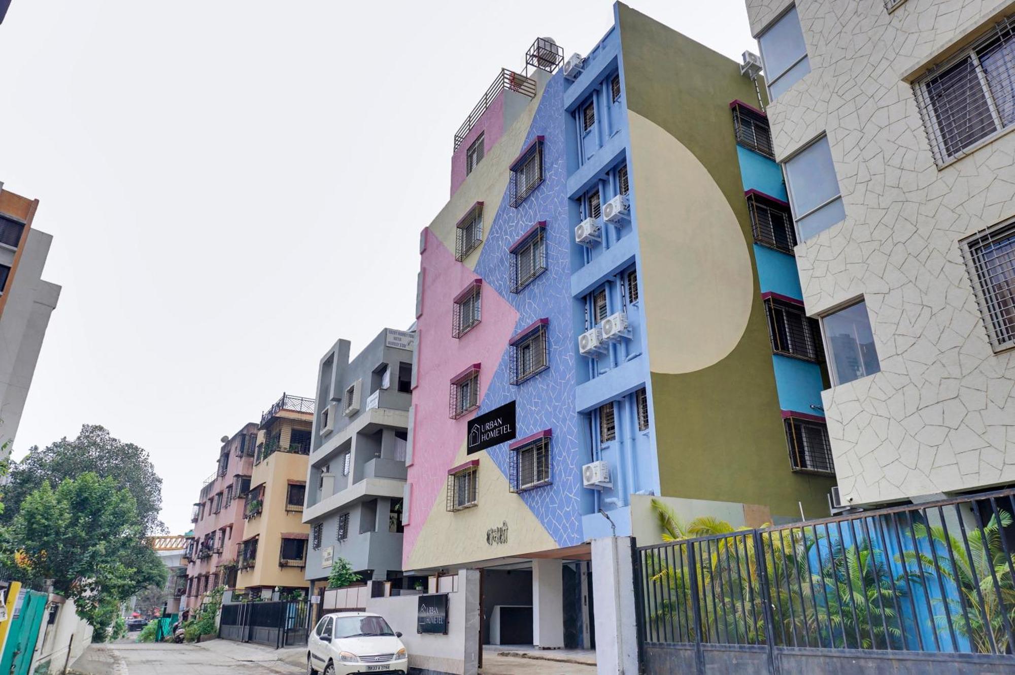 Urban Hometel Пуна Экстерьер фото